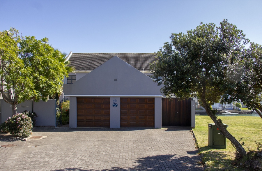 4 Bedroom Property for Sale in Royal Alfred Marina Eastern Cape